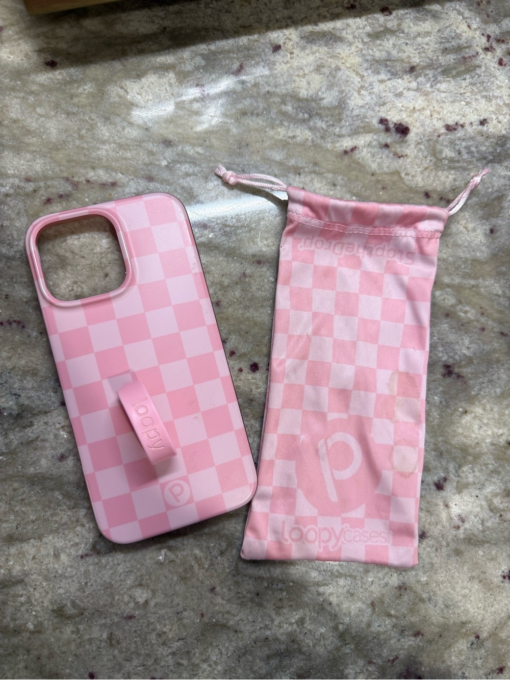 Loopy iPhone 16 pro max Case Pink Checkerboard iPhone Case with Built-In Grip